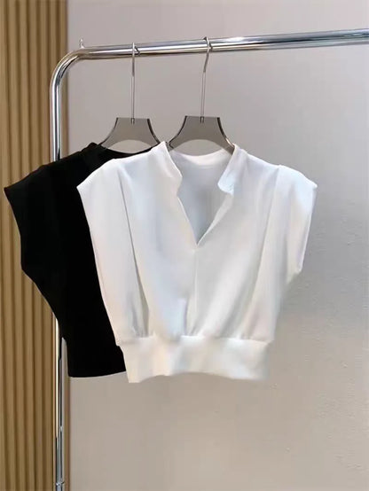 Cropped V-neck Sleeveless Blouse